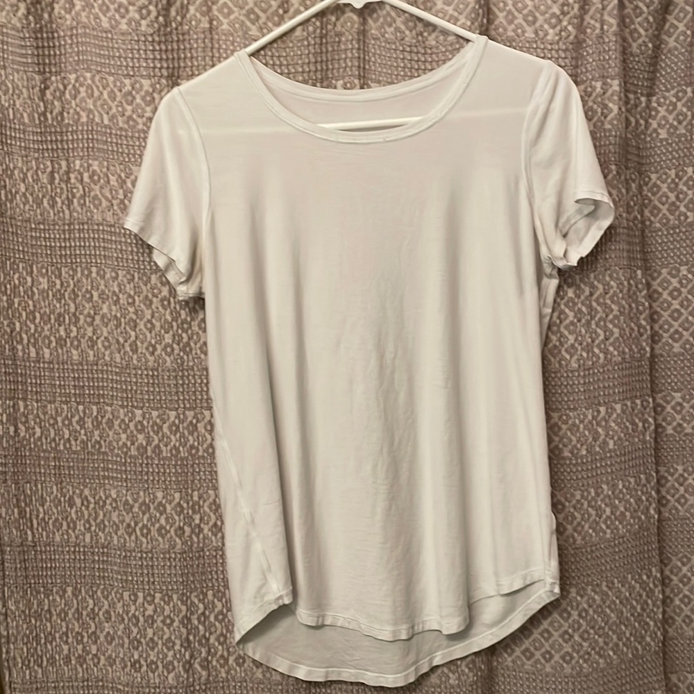 Lulu plain white tee